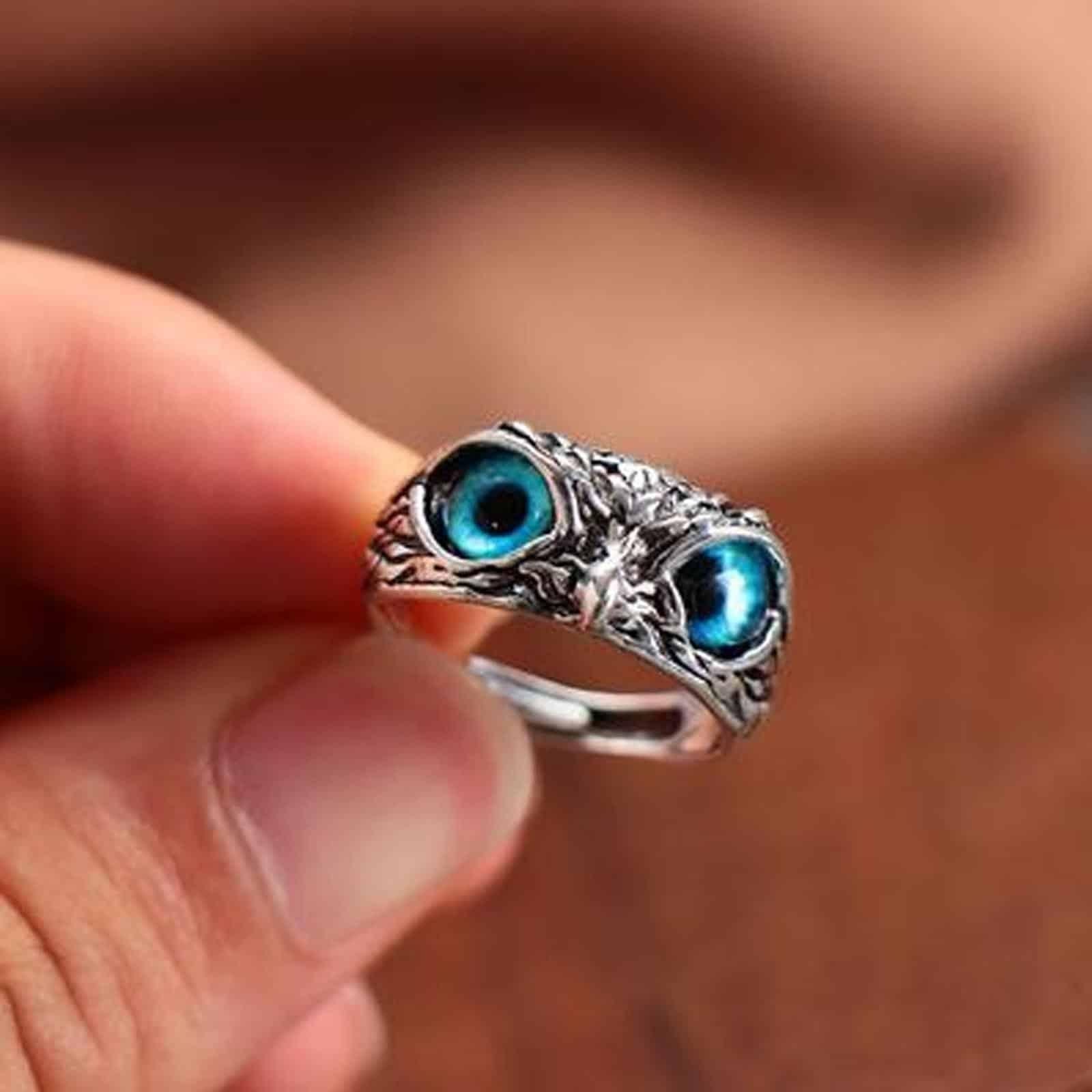 Stunning Silver Plated Owl Ring